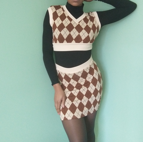 Shein brown and cream argyle pattern sweater two piece set - Picture 5 of 15